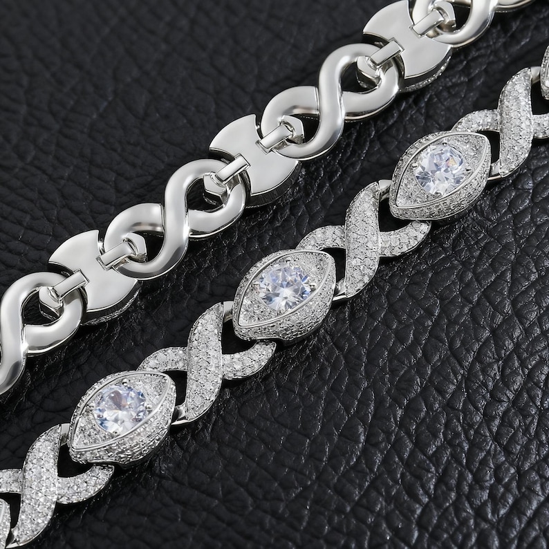 Elegant statement bracelet - Image 2
